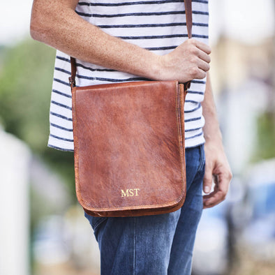 Vintage Inspired Leather Bags For Men and Women. Vida Vida Leather Bags Accessories